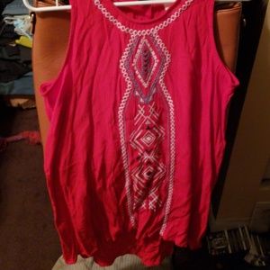 Red native pattern sleeveless blouse